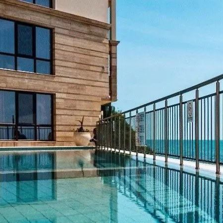 公寓 La'bella Cabacum Plaza 瓦爾納